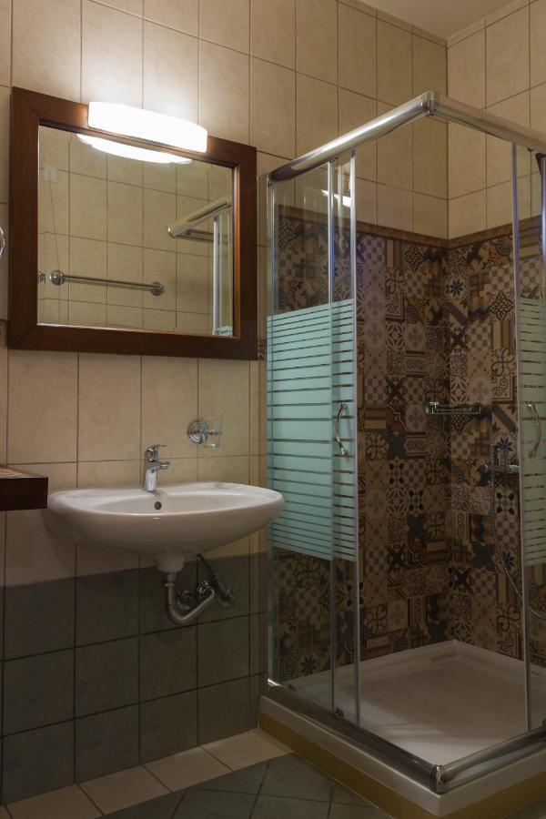 Akrolimnion Hotel Ioannina Luaran gambar